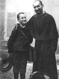 1900 mit seinem Neffen in Frankreich.
